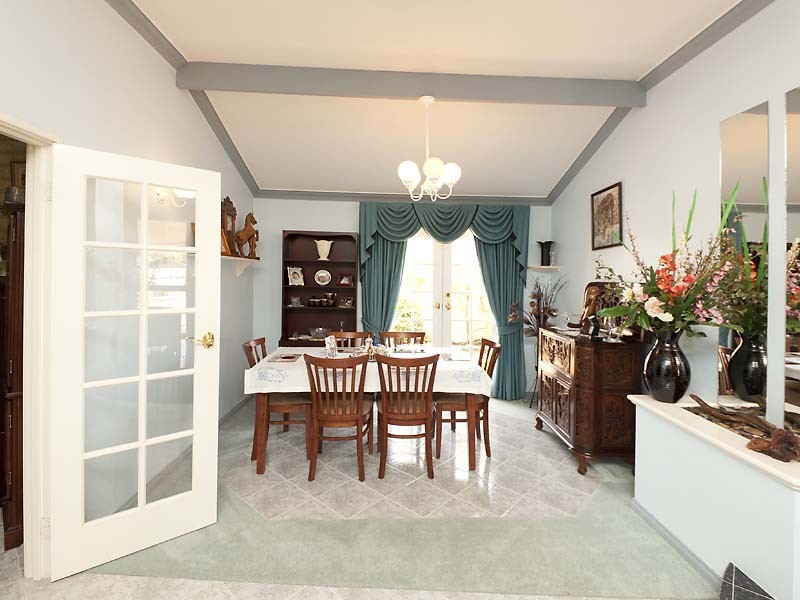 18 Allamanda Way, Halls Head WA 6210