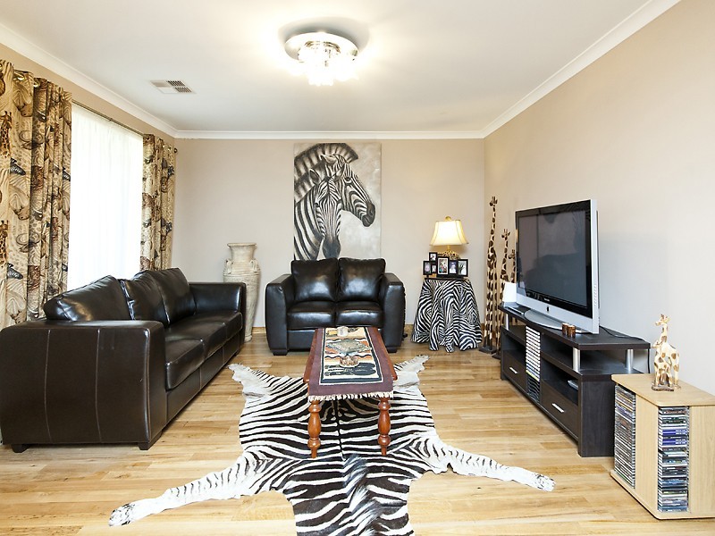 16 Benooka Grange, Lakelands WA 6180