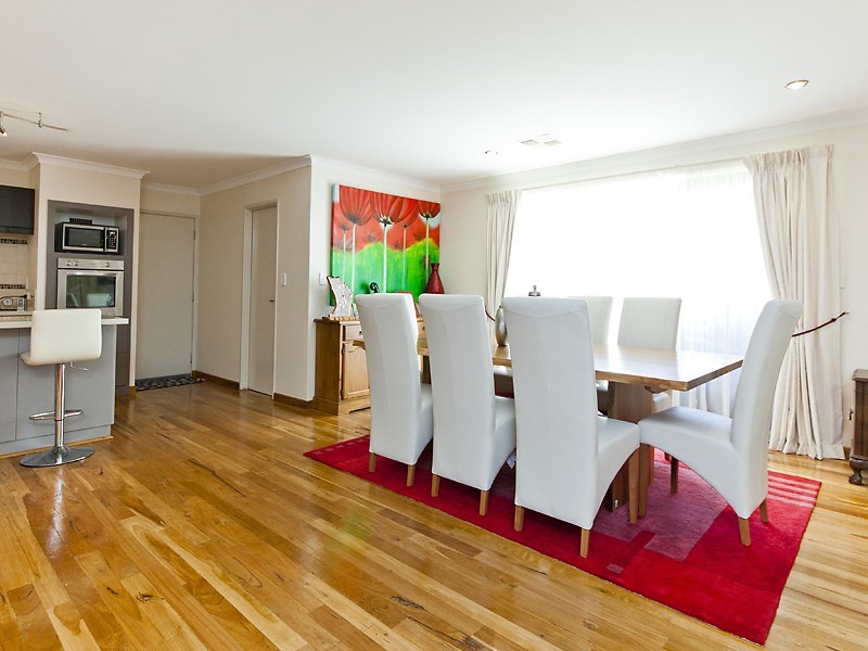 16 Benooka Grange, Lakelands WA 6180