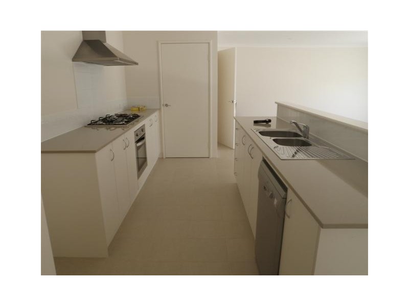 305 Pebblebeach Blvd, Meadow Springs WA 6210