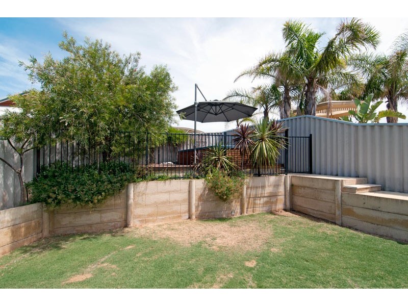 3 Howe Close, San Remo WA 6210