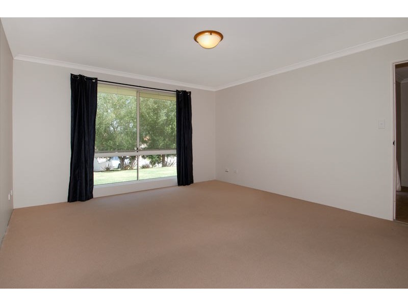 3 Howe Close, San Remo WA 6210