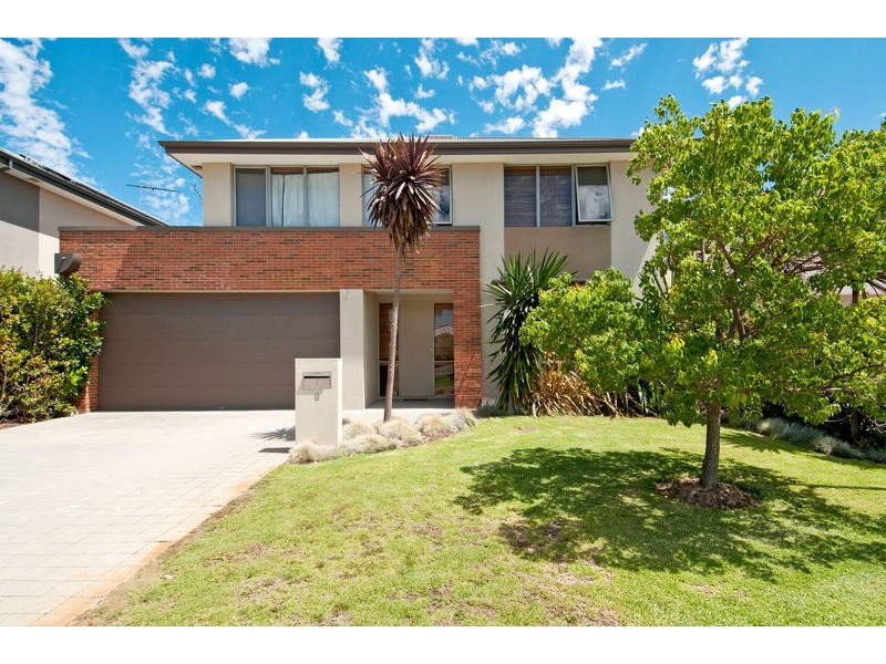 9 Malone Loop, Meadow Springs WA 6210