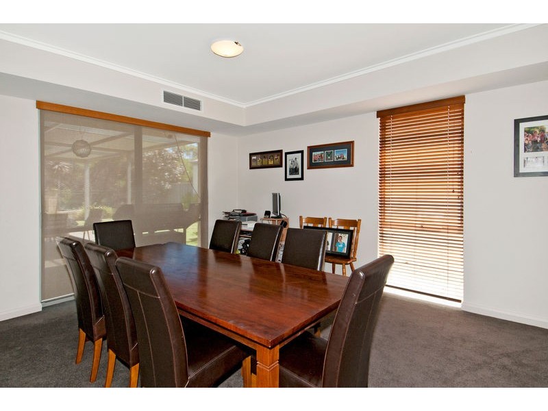 9 Malone Loop, Meadow Springs WA 6210