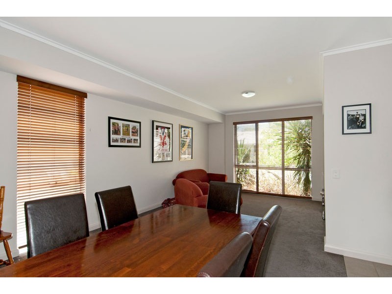 9 Malone Loop, Meadow Springs WA 6210