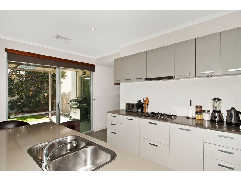 9 Malone Loop, Meadow Springs WA 6210