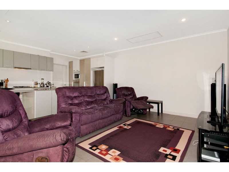 9 Malone Loop, Meadow Springs WA 6210