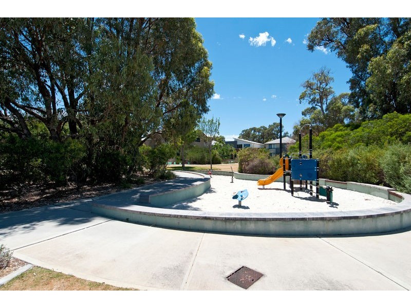 9 Malone Loop, Meadow Springs WA 6210