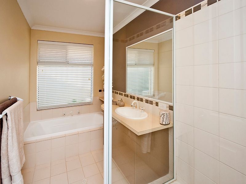 8 Salmon Gums Lane, Dawesville WA 6211