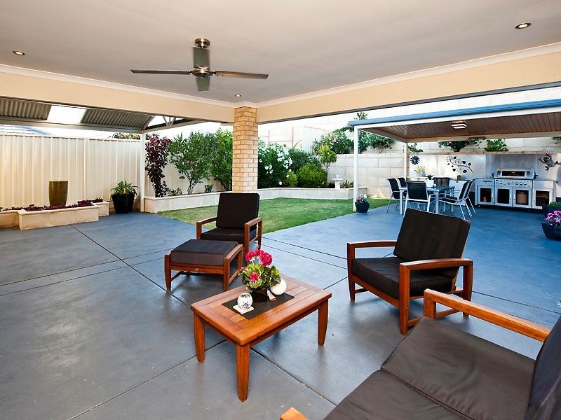 8 Salmon Gums Lane, Dawesville WA 6211