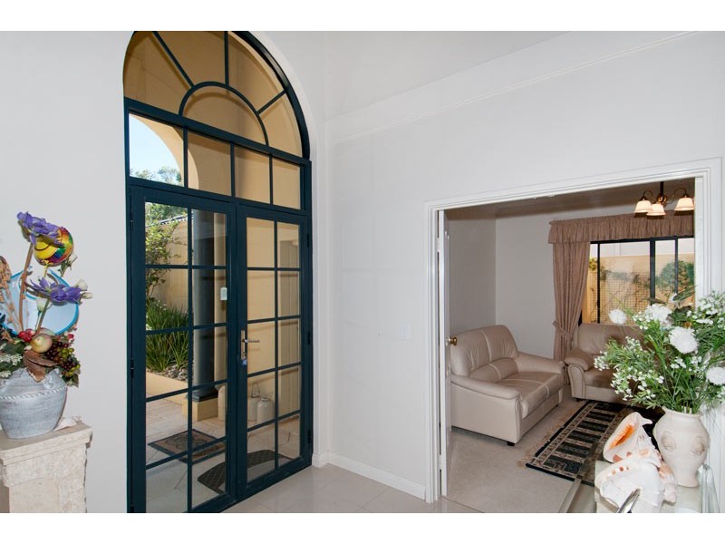 18 Santavea Mews, Halls Head WA 6210