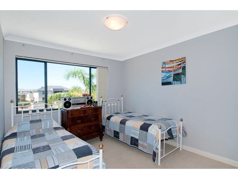 18 Santavea Mews, Halls Head WA 6210