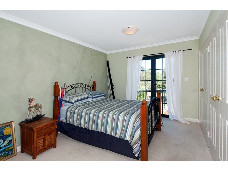 18 Santavea Mews, Halls Head WA 6210