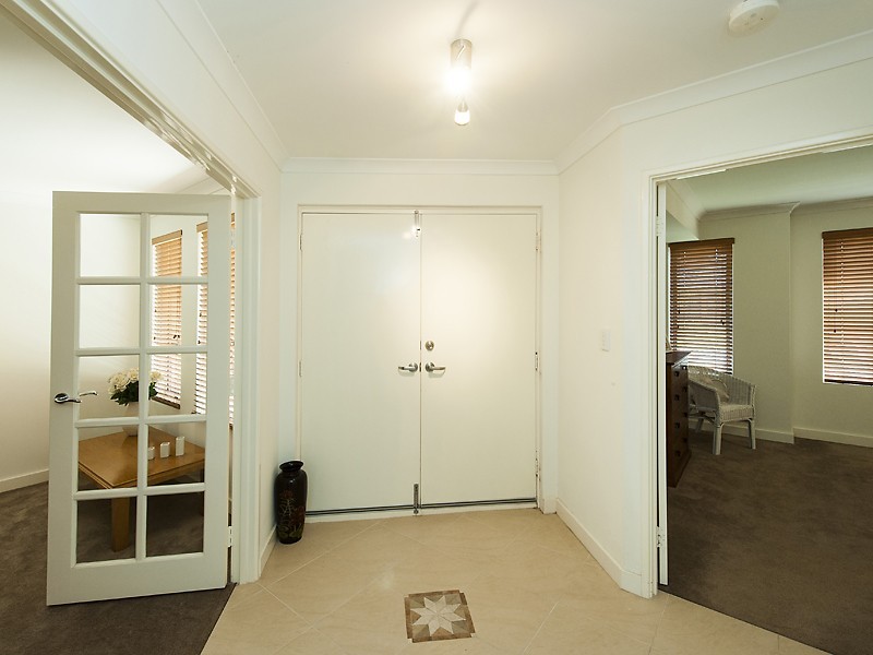 4 Mystery Way, Dudley Park WA 6210