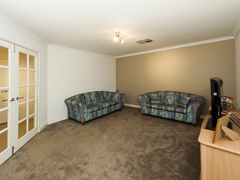 4 Mystery Way, Dudley Park WA 6210