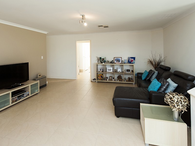 4 Mystery Way, Dudley Park WA 6210