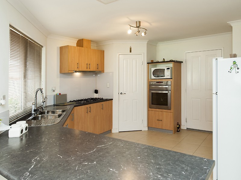 4 Mystery Way, Dudley Park WA 6210