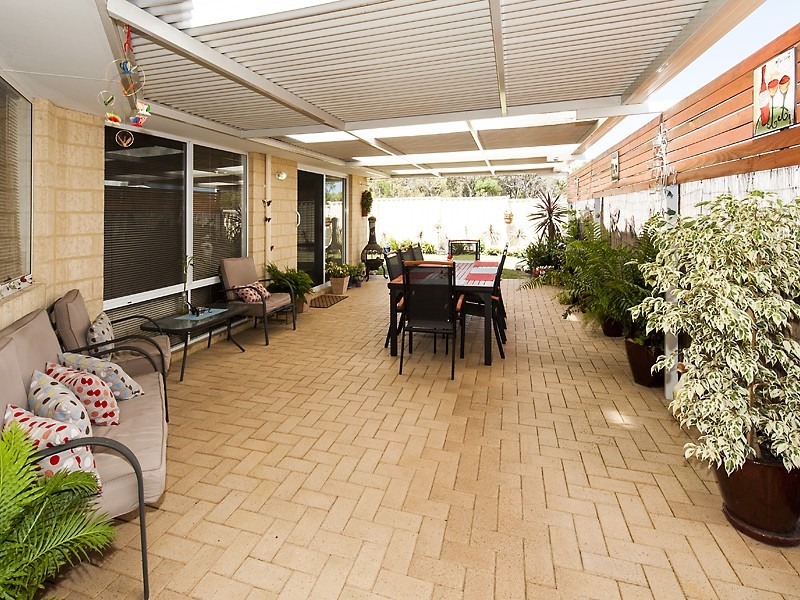 4 Mystery Way, Dudley Park WA 6210