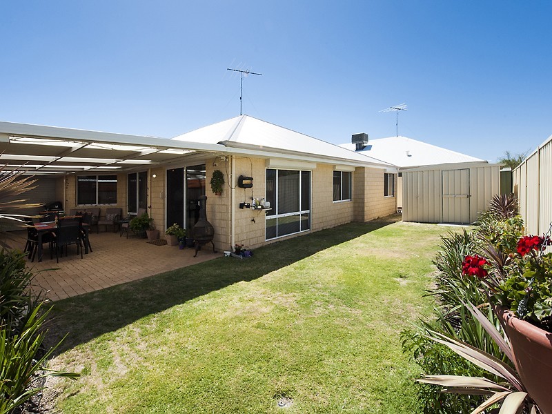 4 Mystery Way, Dudley Park WA 6210