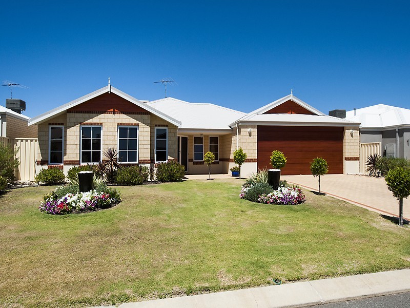 4 Mystery Way, Dudley Park WA 6210