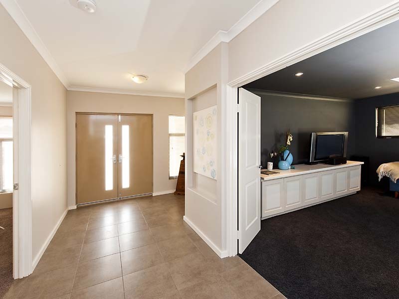 7 Conch Way, Wannanup WA 6210