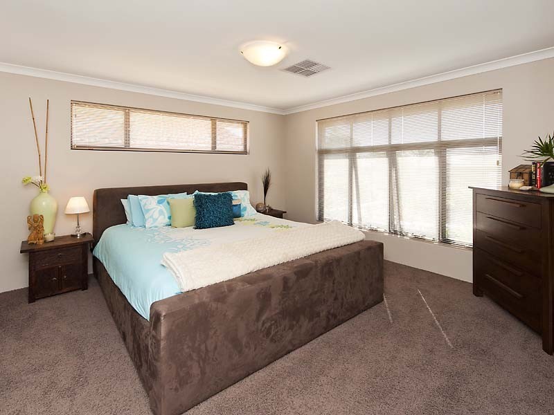 7 Conch Way, Wannanup WA 6210