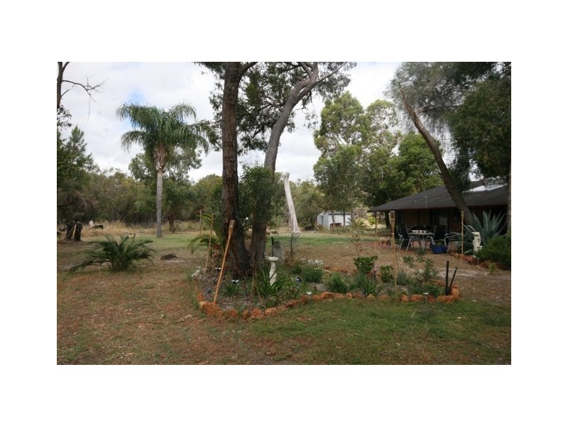 30 Dunkerton Road, Barragup WA 6209