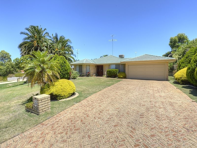 29 Yorrell Place, Halls Head WA 6210