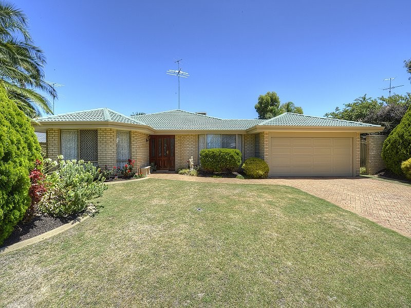 29 Yorrell Place, Halls Head WA 6210