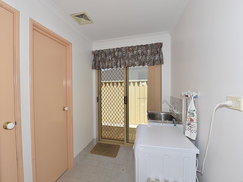 29 Yorrell Place, Halls Head WA 6210