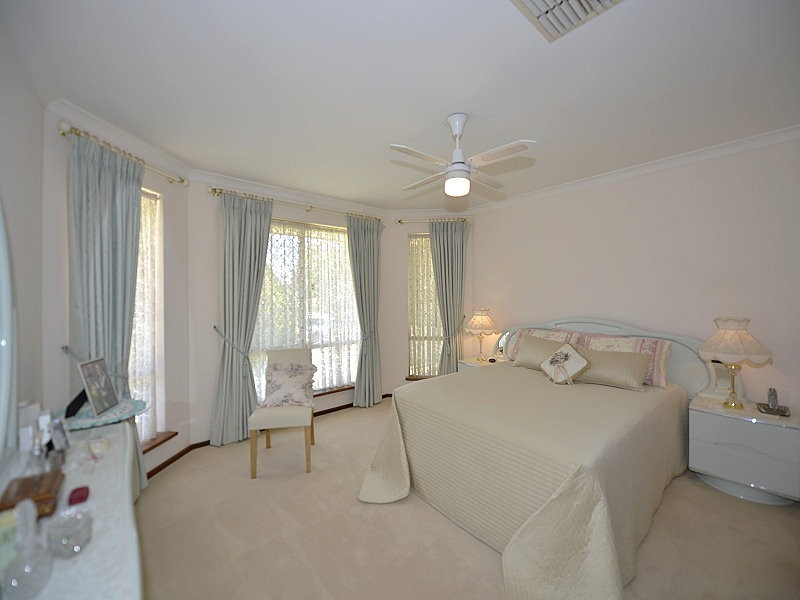 29 Yorrell Place, Halls Head WA 6210