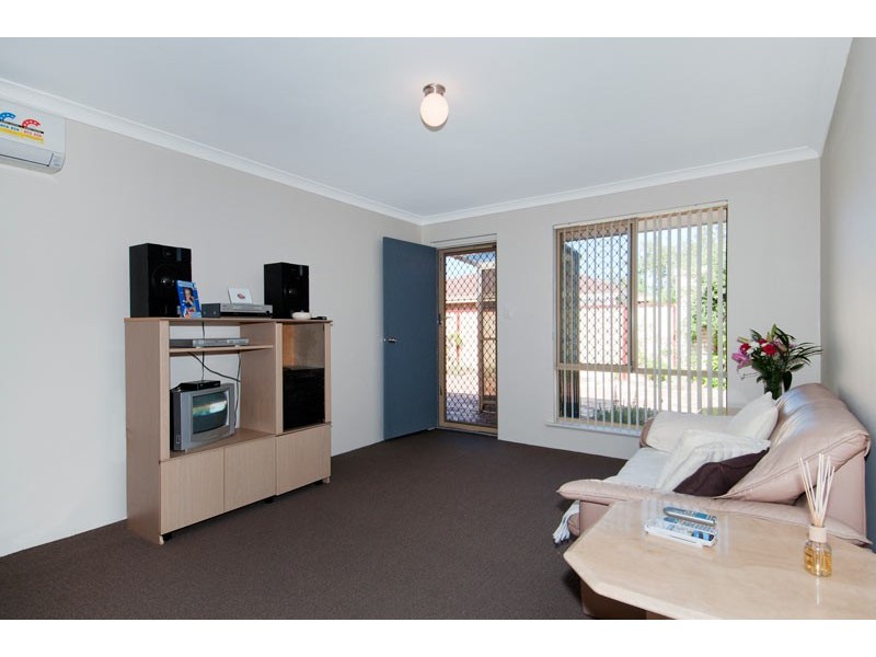 10/2 Loaring Street, Mandurah WA 6210