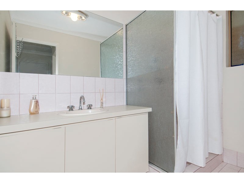 10/2 Loaring Street, Mandurah WA 6210