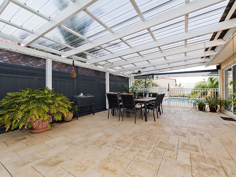 15 Australis Circle, Wannanup WA 6210
