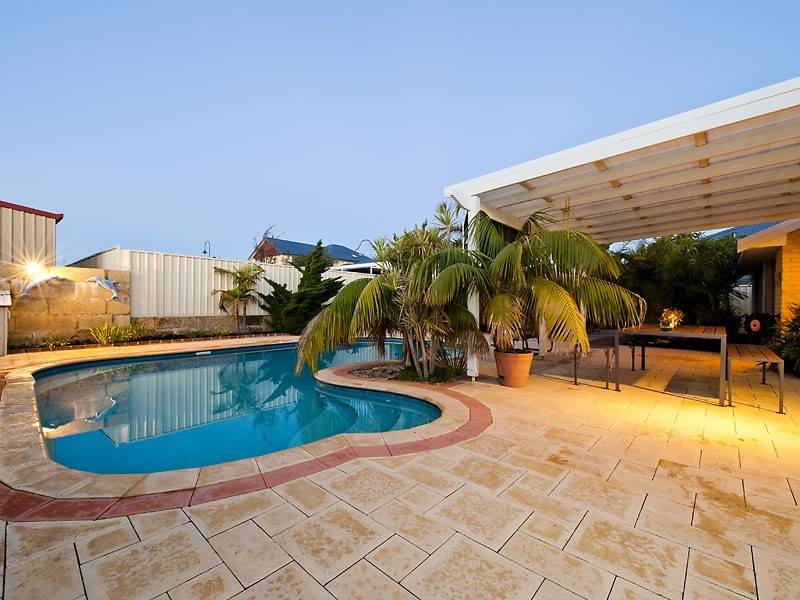 15 Australis Circle, Wannanup WA 6210