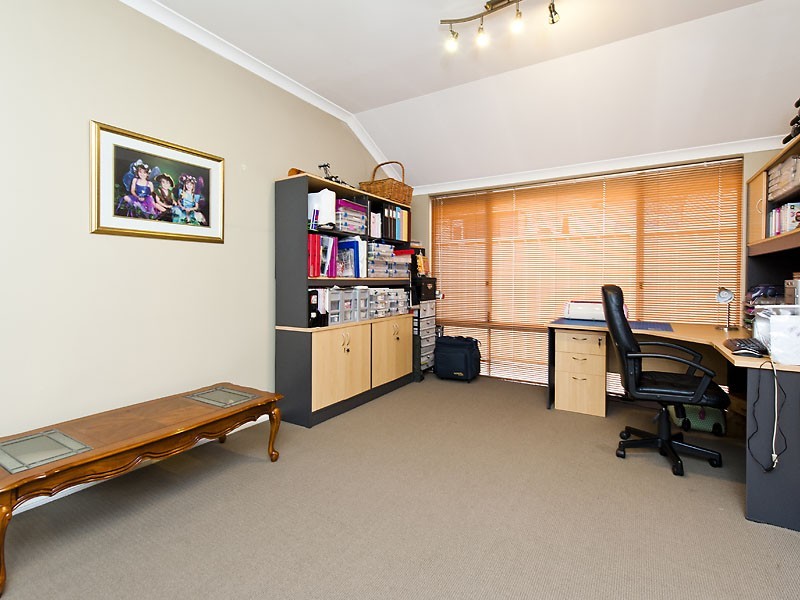 15 Australis Circle, Wannanup WA 6210