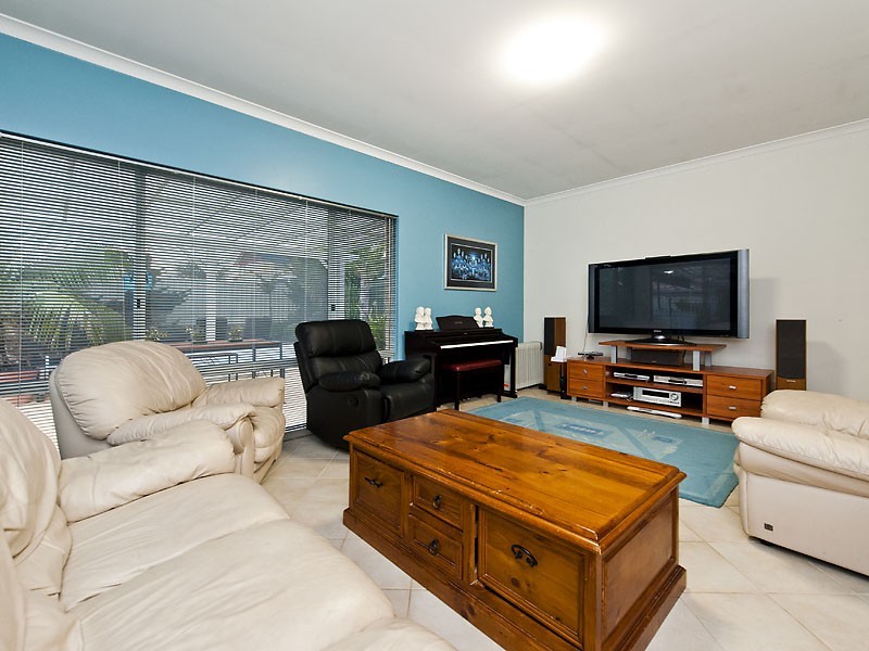 15 Australis Circle, Wannanup WA 6210