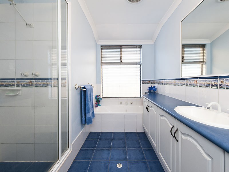 15 Australis Circle, Wannanup WA 6210