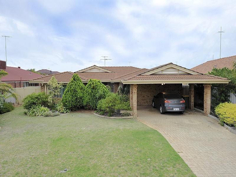 24 Peron Place, San Remo WA 6210