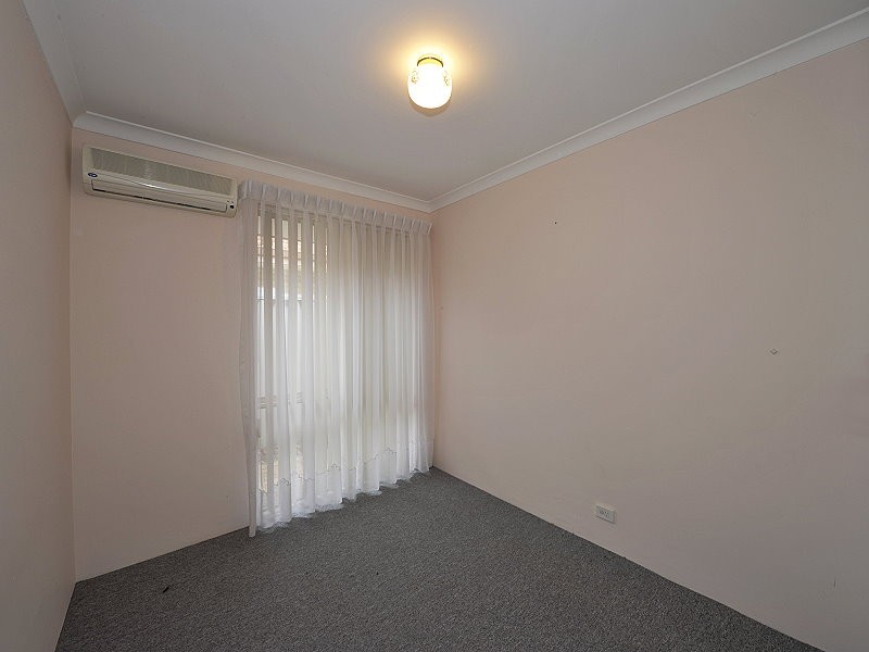 24 Peron Place, San Remo WA 6210