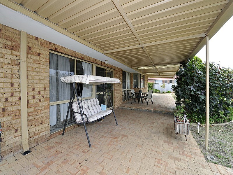 24 Peron Place, San Remo WA 6210