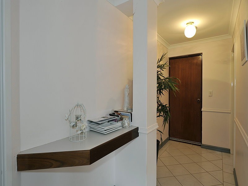 24 Peron Place, San Remo WA 6210