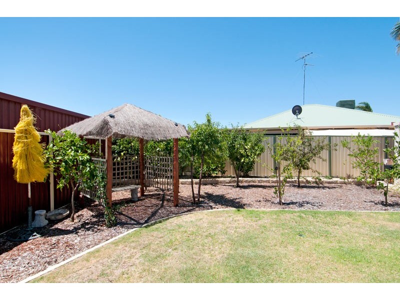 15 Pyrford Ramble, Erskine WA 6210