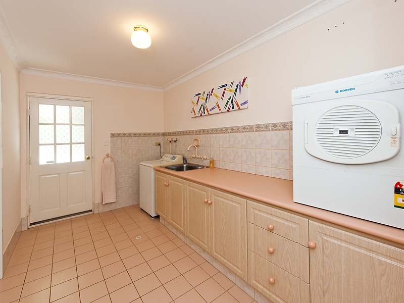 3 Maldon Place, Parklands WA 6180