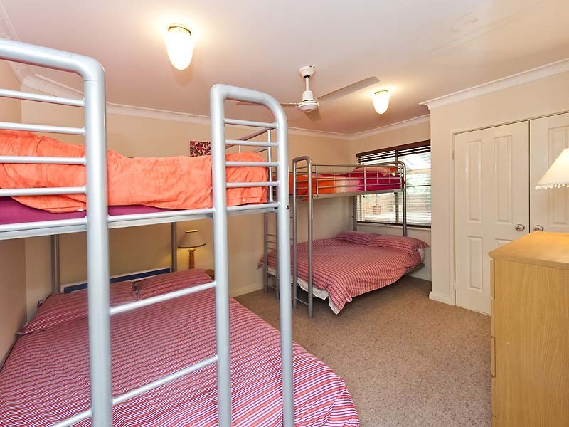 3 Maldon Place, Parklands WA 6180
