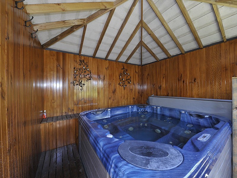 10 Royston Way, Lakelands WA 6180