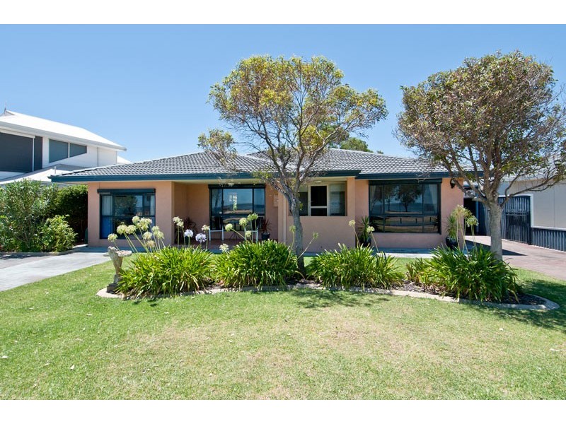 3 John Street, Coodanup WA 6210