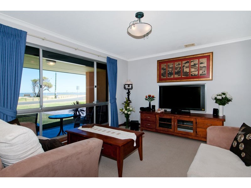 3 John Street, Coodanup WA 6210