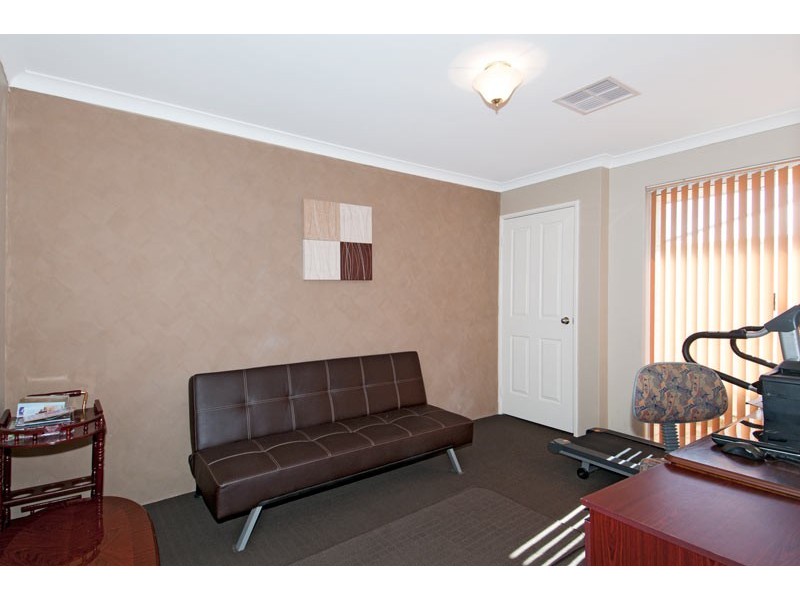 22 Banksiadale Gate, Lakelands WA 6180