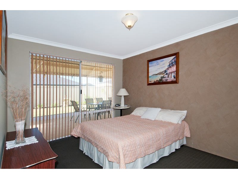 22 Banksiadale Gate, Lakelands WA 6180